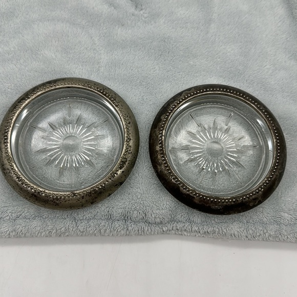 WeS. Blackinton Antique U.S. Silver-Plated Set of Two (2) 4”-Coasters - Picture 7 of 7